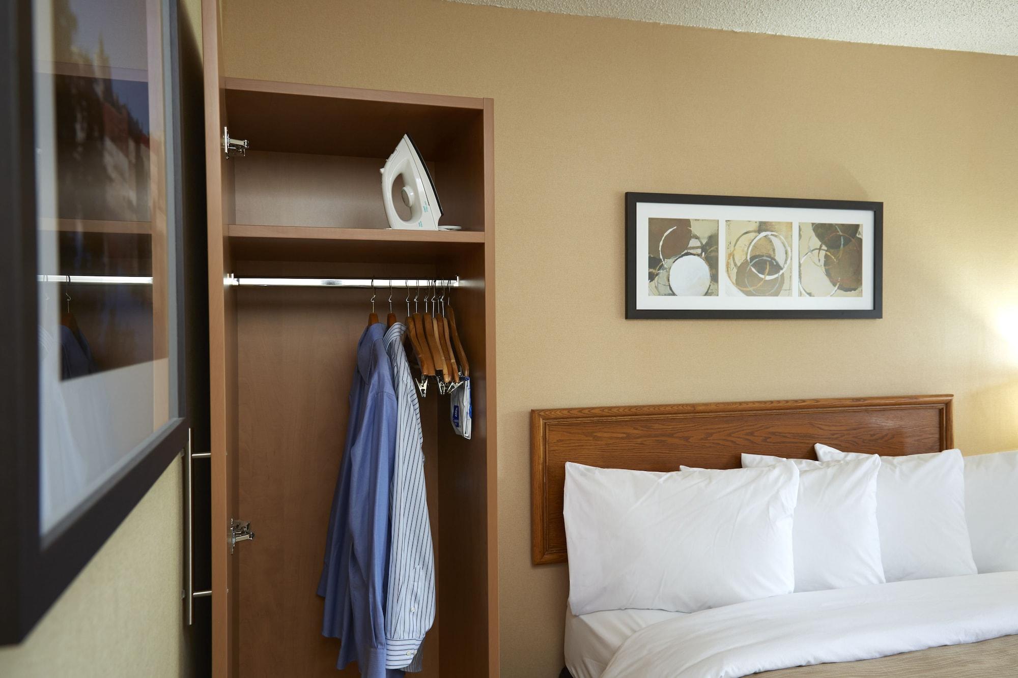 Comfort Inn 3*